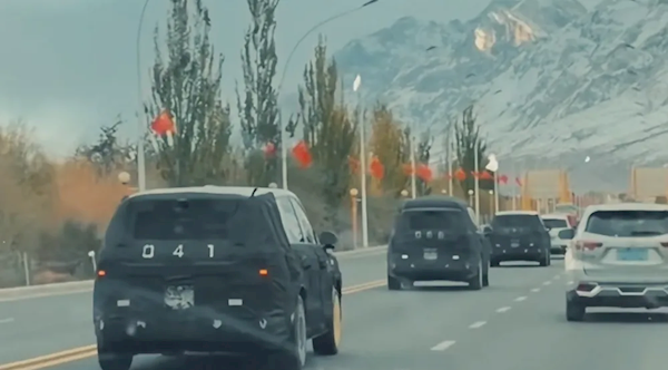 小米明年将推4款新车：小米SU7改款、行政版、两款增程SUV